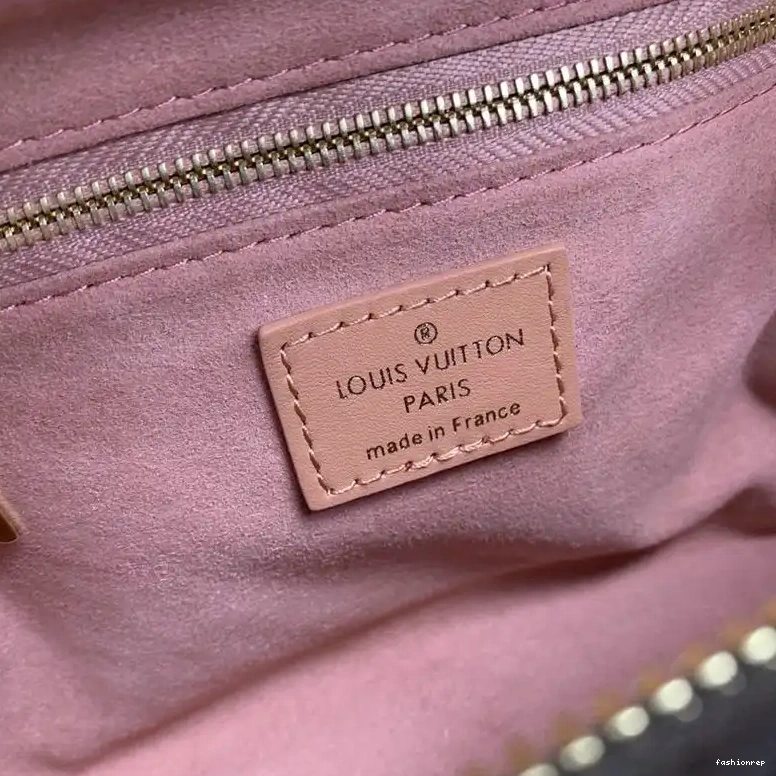 Fashionrepsfam ru LV 2010B570034 Bags 0616